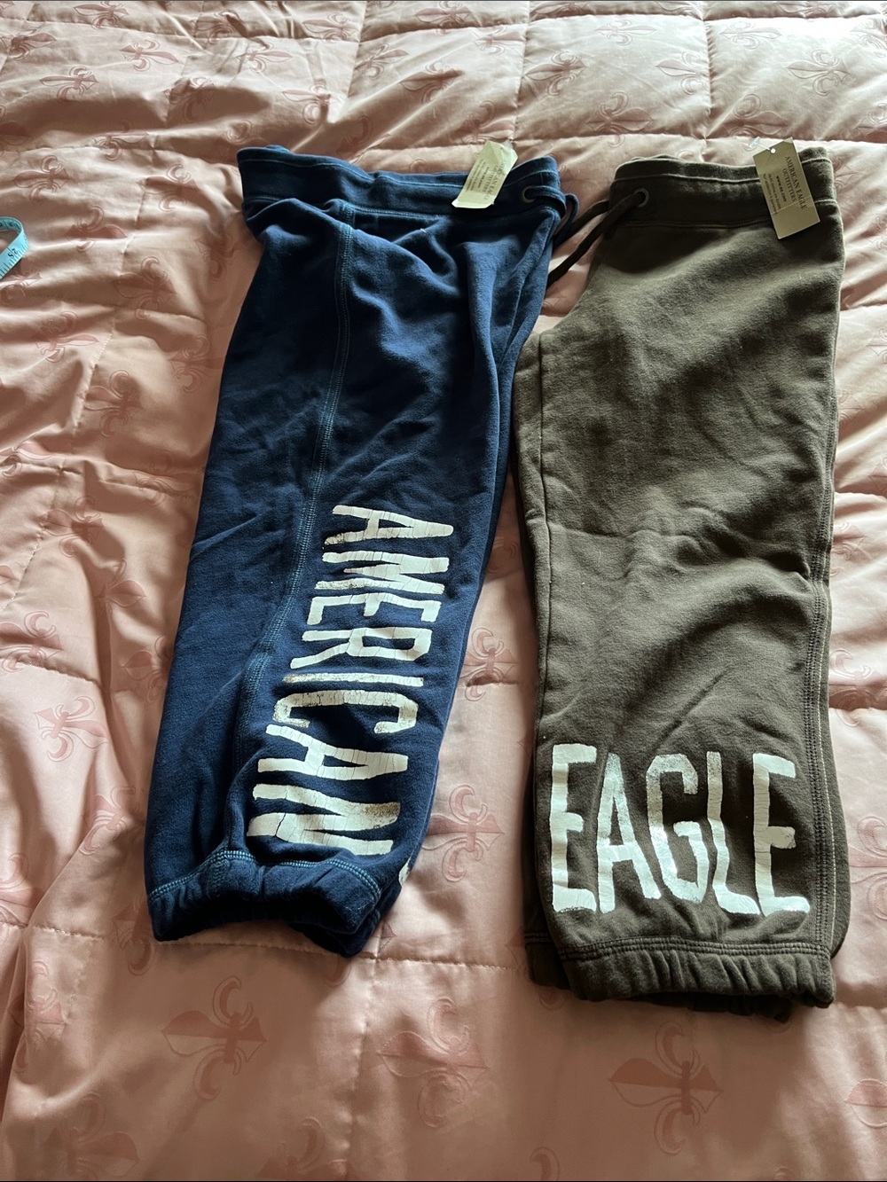 NWT American Eagle Sweatpants Knee Length 26 inches